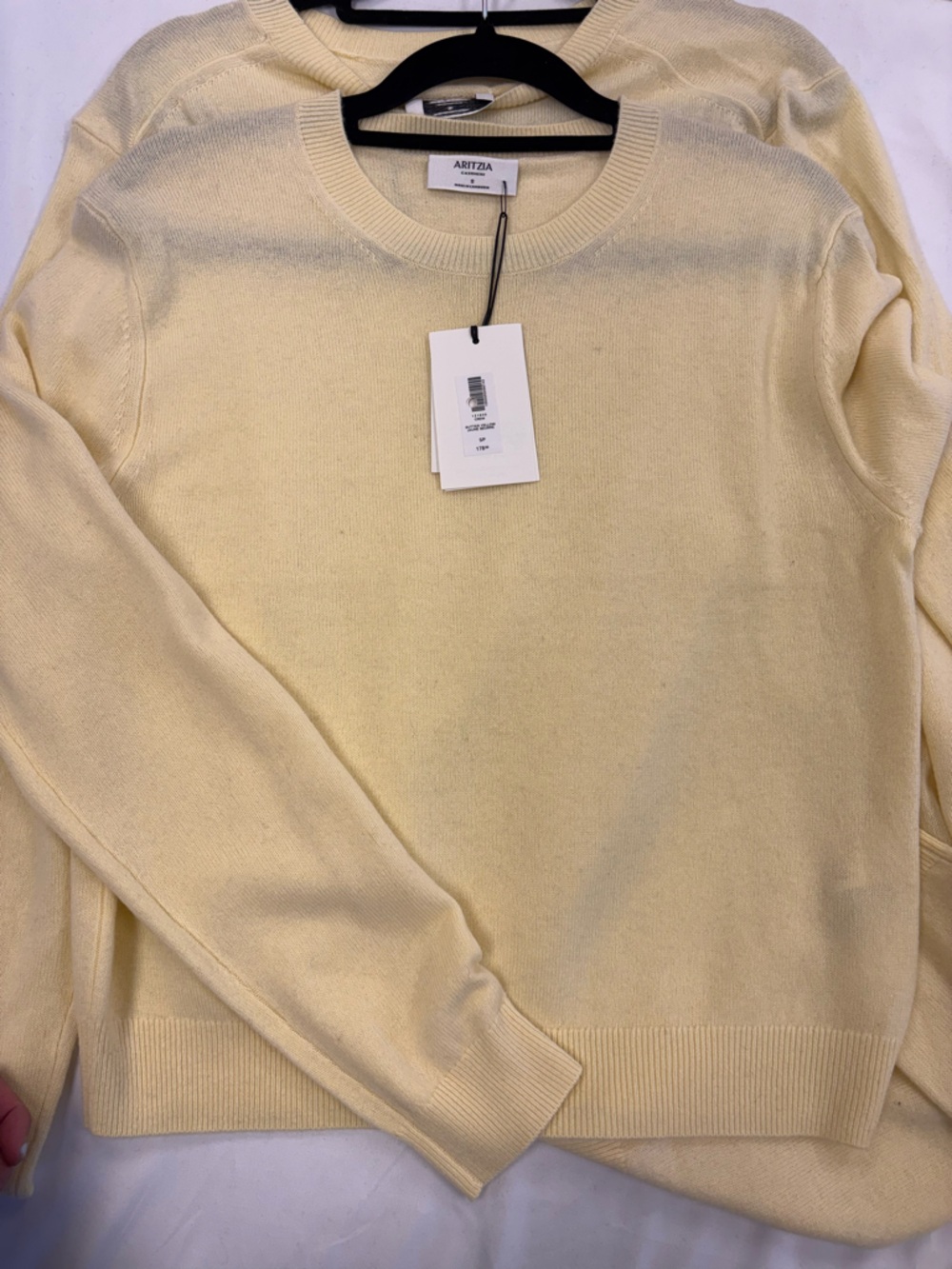 NWT aritzia butter yellow crew